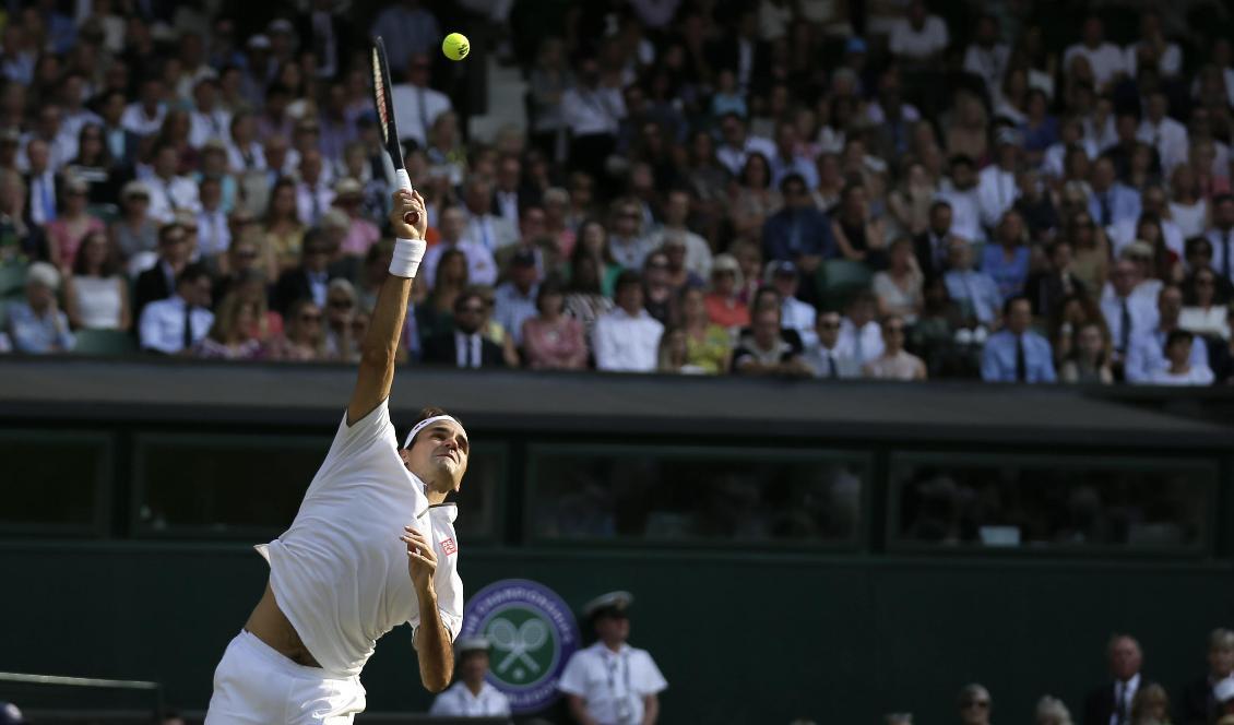 Roger Federer möter Rafael Nadal i semifinalen i Wimbledon i giganternas första möte i turneringen på elva år. Foto: Tim Ireland/AP/TT
