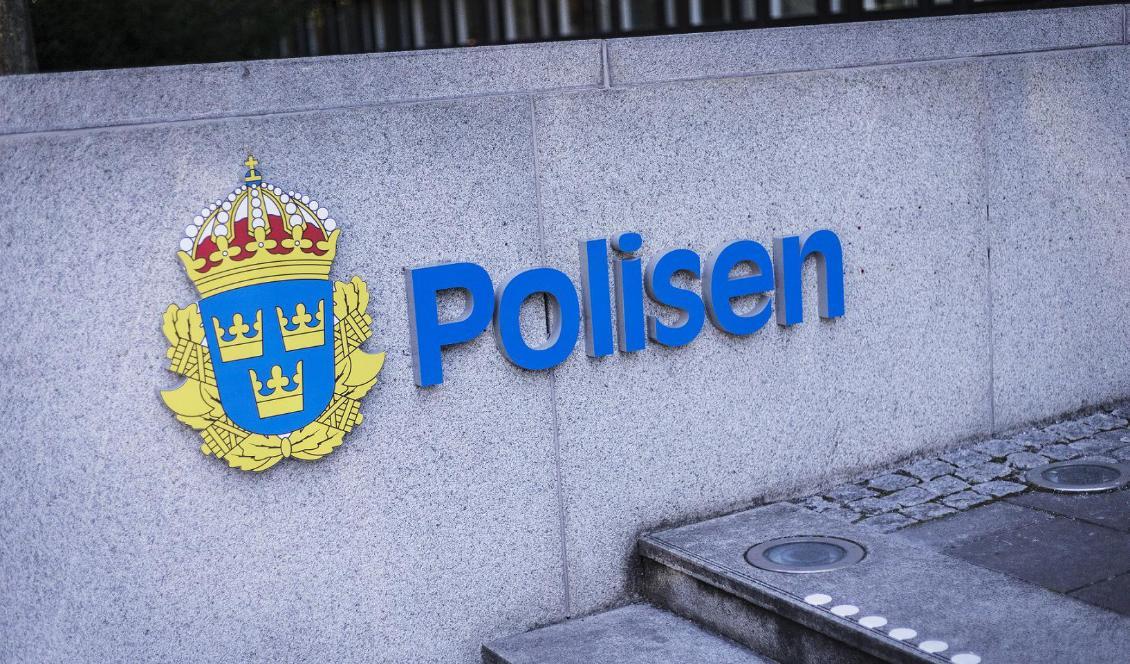 
Flera polisregioner har vittnat om att nyutexaminerade poliser har bristande kunskaper i att uttrycka sig i skrift. Foto: Daniella Backlund/SvD/TT                                                