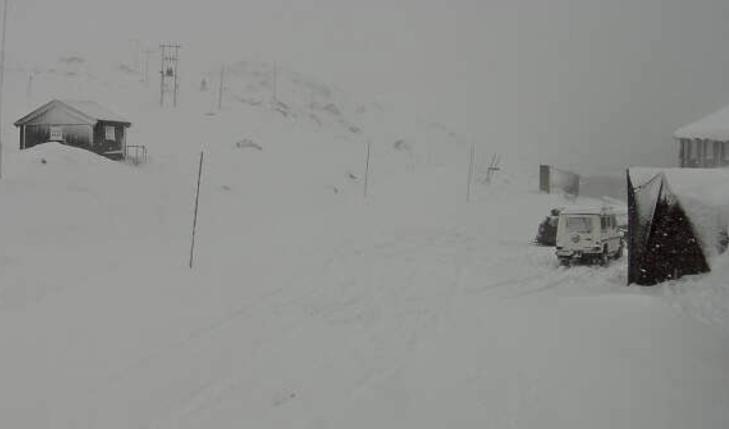 I Sognefjellet ligger snön tjock. Bild: Statens vegvesen