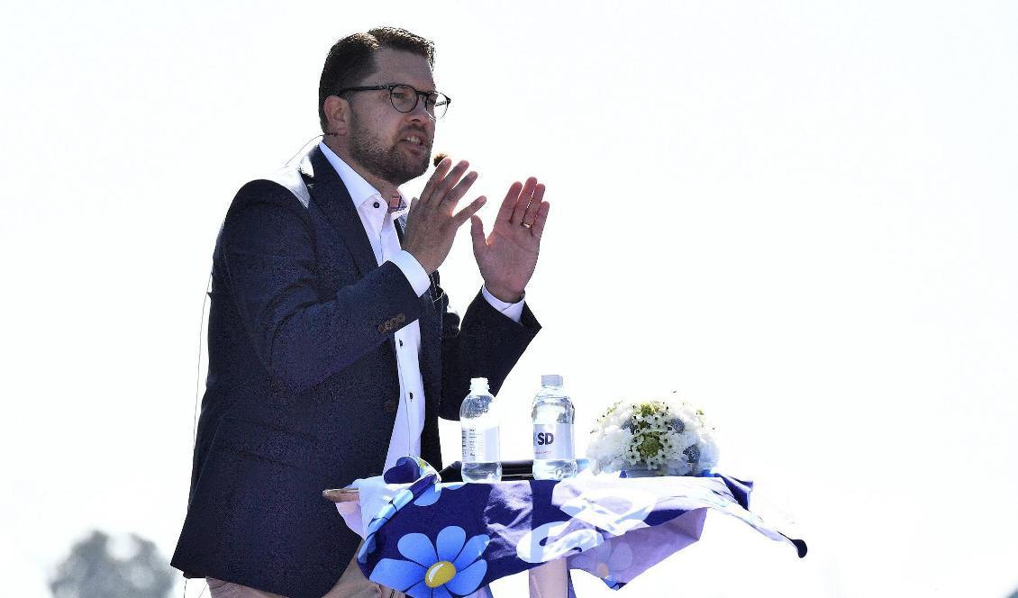 Sverigedemokraternas partiledare Jimmie Åkesson talar under partiets sommarfestival i Sölvesborg. Foto: Johan Nilsson/TT
