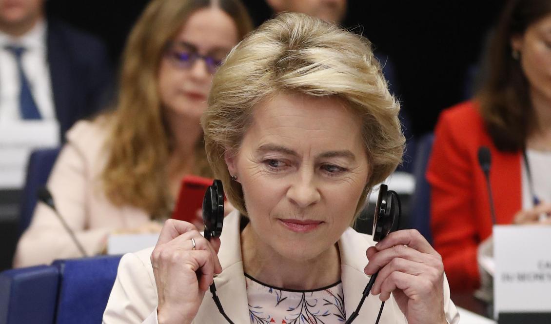 EU:s tillträdande kommissionsordförande Ursula von der Leyen får vänta med att tillträda till den 1 december. Foto: Jean-Francois Badias/AP/TT-arkivfoto