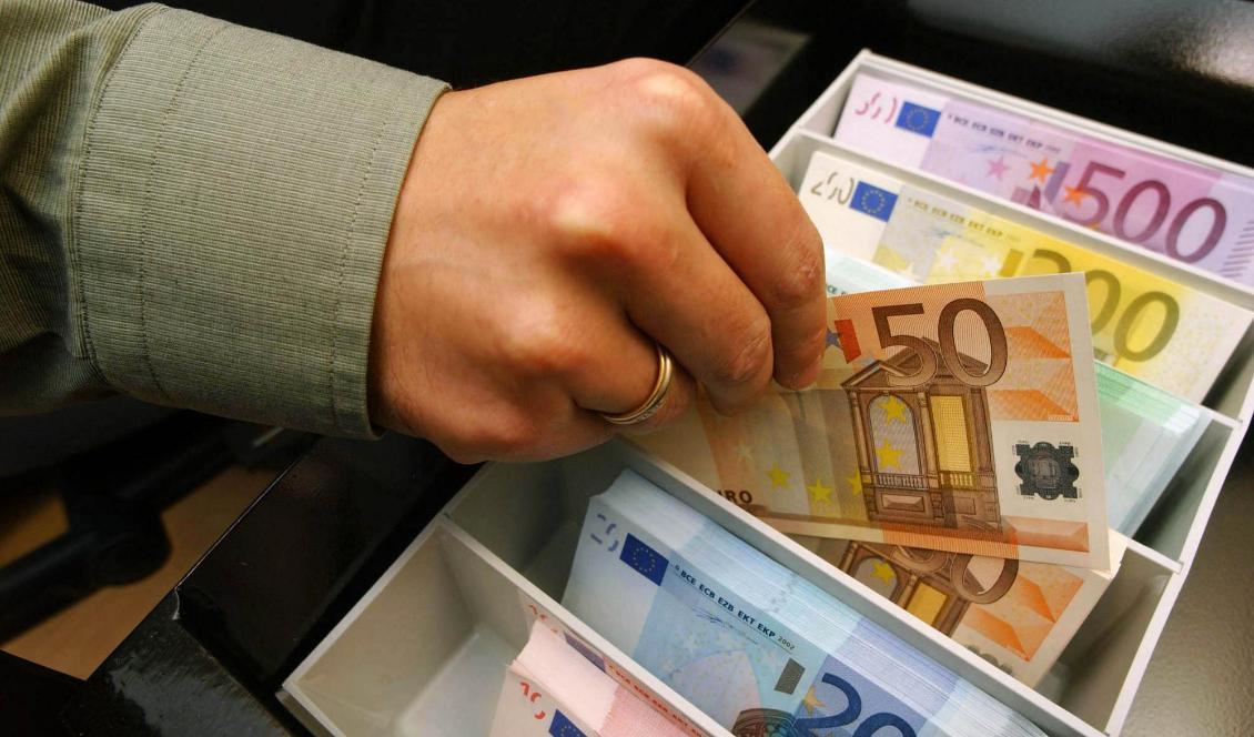 Flera stora EU-länder vill ha en central myndighet för att stoppa penningtvätt. Foto: Geert Vanden Wijngaert/AP/TT-arkivbild