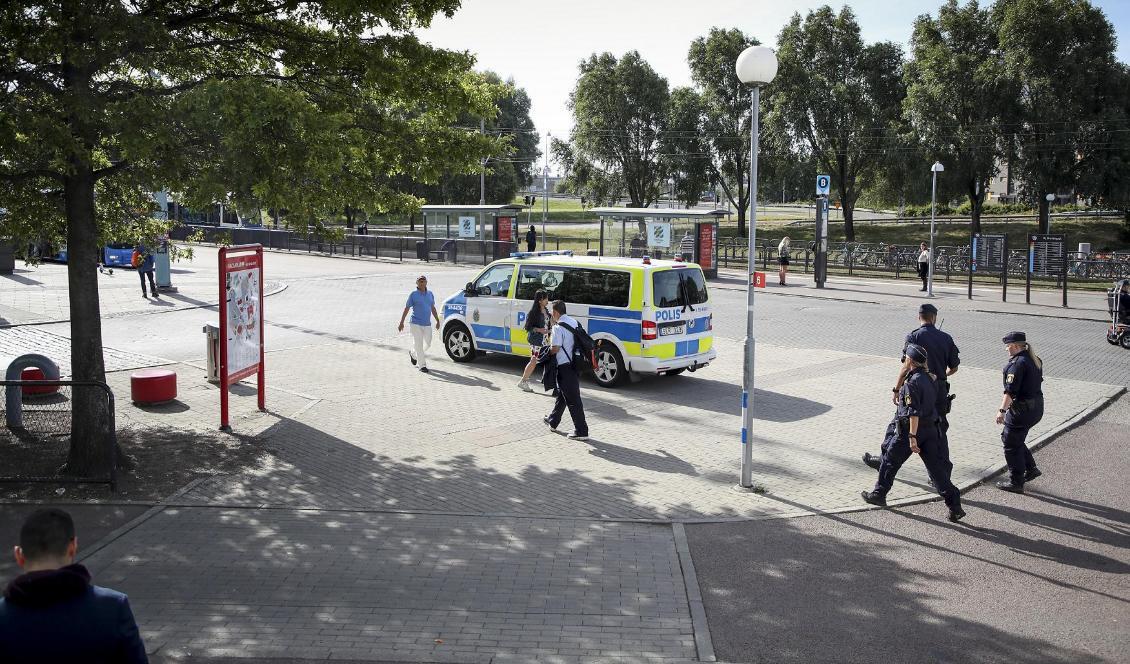 
En 18-årig man har knivhuggits till döds vid ett rån på Hjalmar Brantingsplatsen i Göteborg. Foto: Adam Ihse/TT                                                