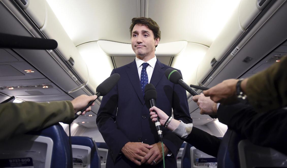 
Kanadas premiärminister Justin Trudeau ber om ursäkt för att han för 18 år sedan deltog i en fest med så kallad "bronwface-sminkning". Foto: Sean Kilpatrick/AP/TT                                                