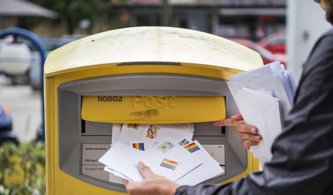 Postnord höjer portot på vanliga brev med 22 procent till 11 kronor vid årsskiftet. Foto: Emil Langvad/TT-arkivbild