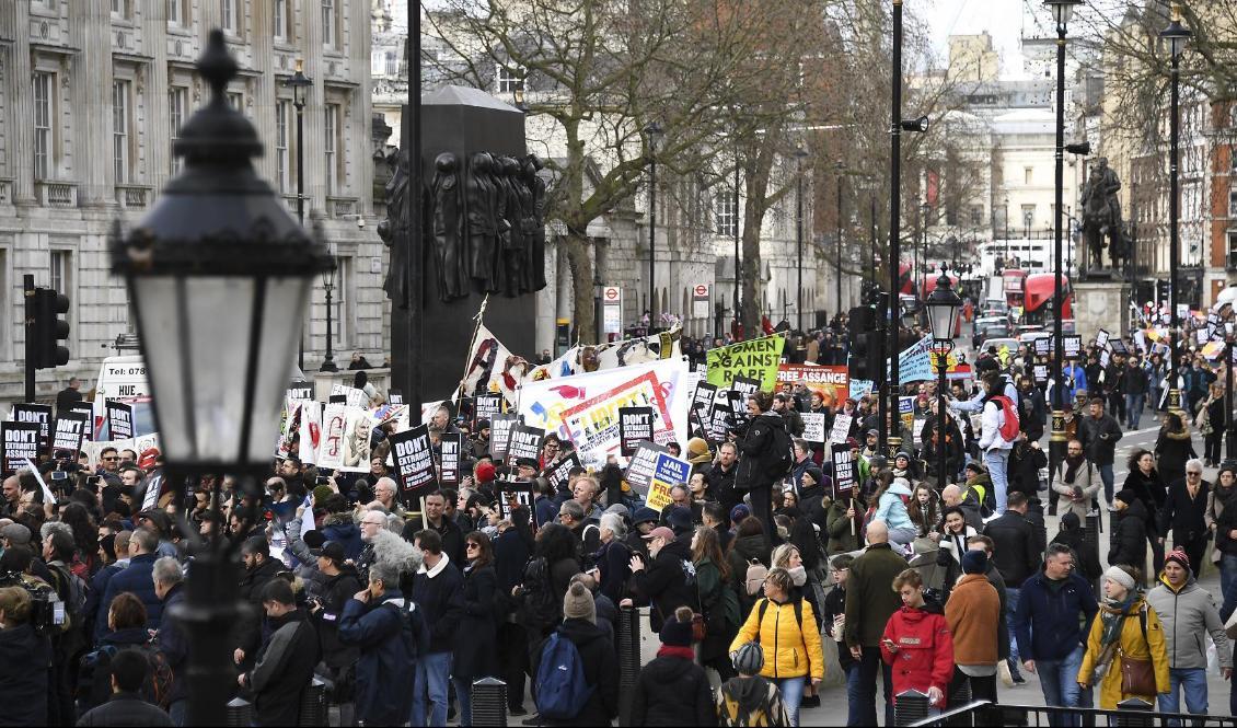 Stödmanifestationen för Julian Assange i London på lördagen. Foto: Alberto Pezzali/AP/TT