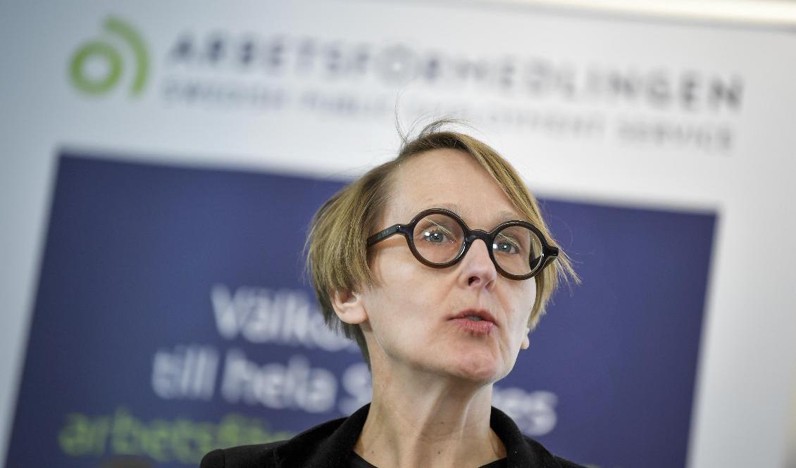 Arbetsförmedlingens analyschef Annika Sundén justerar ner prognosen. Foto: Pontus Lundahl/TT-arkivbild