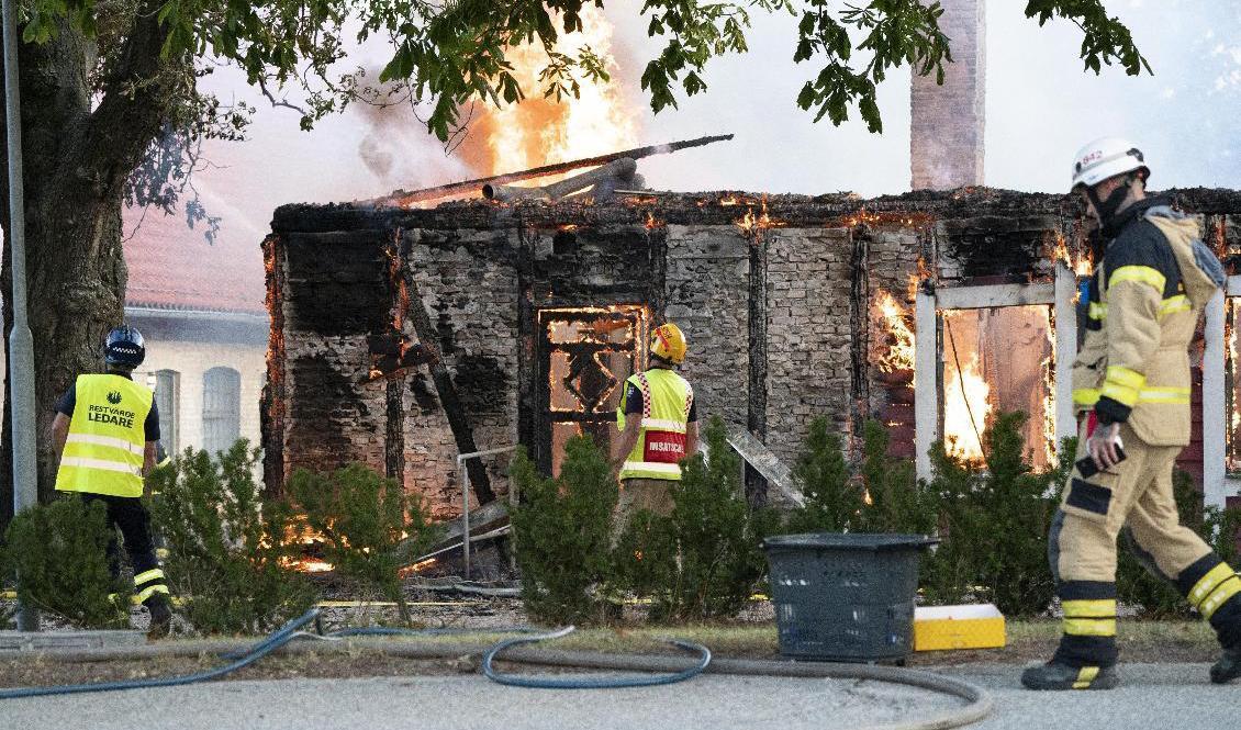 
Räddningstjänsten på plats vid branden på Lantbruksuniversitetet i Alnarp. Foto: Johan Nilsson/TT                                            