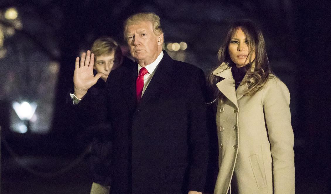 USA:s president Donald Trump tillsammans med USA:s First Lady Melania Trump och deras son Barron. Foto: Samira Bouaou/Epoch Times-arkivbild