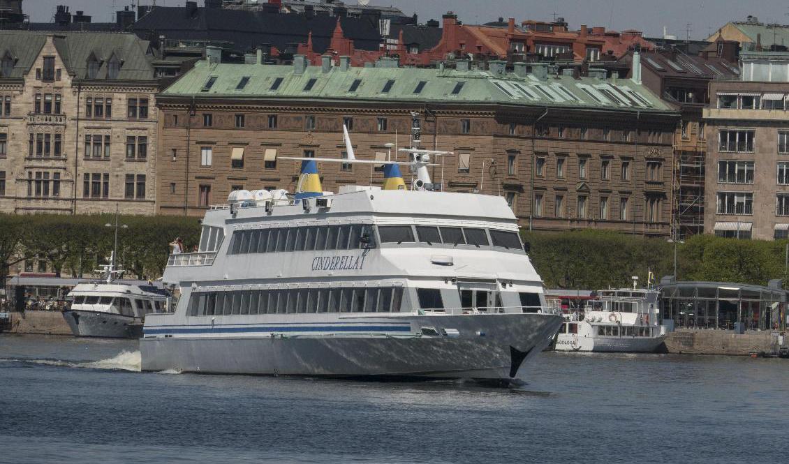 
Skärgårdsbåten Cinderella med Strandvägen i bakgrunden. Arkivbild. Foto: Leif Blom/TT                                            