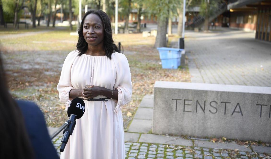 Partiledaren Nyamko Sabuni höll tal vid Liberalernas partiråd i Tensta i norra Stockholm på söndagen. Foto: Pontus Lundahl/TT