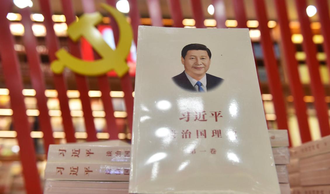 Boken “The governance of China” i en bokaffär i Peking, 28 februari 2018. Foto: Greg Baker/AFP via Getty Images