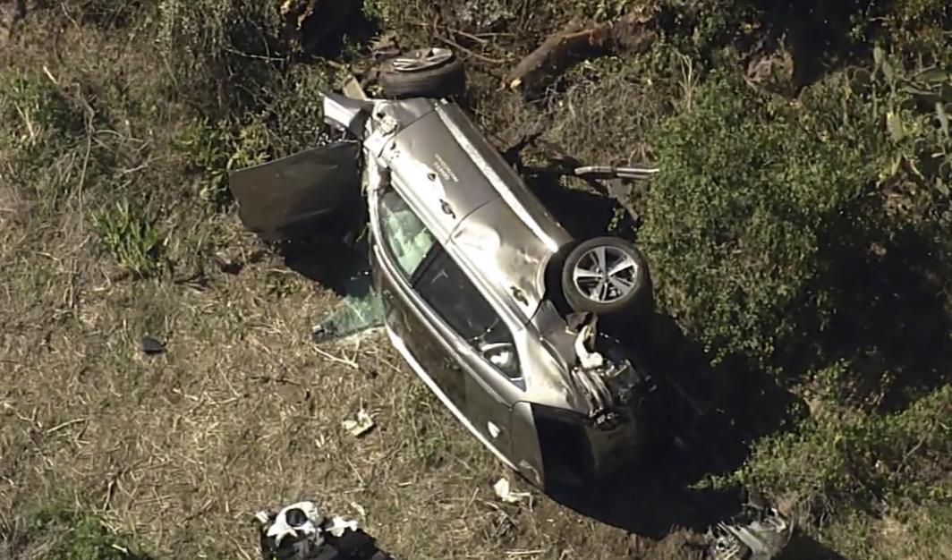 Tiger Woods var inblandad i en krock vid 07-tiden på morgonen lokal tid i Los Angeles, USA. Foto: KABC-TV via AP/TT