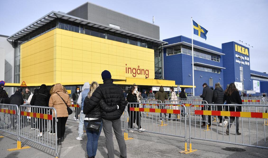 På Ikea i Kungens kurva kunde väntan vara timslång. Foto: Henrik Montgomery/TT