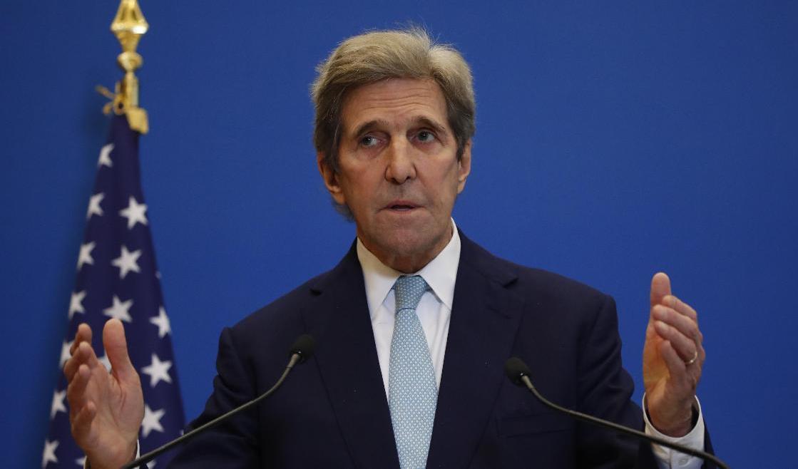 John Kerry, USA:s särskilda sändebud för klimatfrågor, har bjudit in Sveriges miljö- och klimatminister Per Bolund till ett samtal på fredag. Arkivbild. Foto: Francois Mori/TT