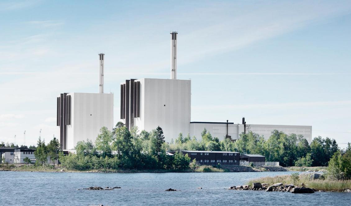 Enligt Sveriges rådande energipolitik får man bygga tio reaktorer på de kärnkraftverk som redan finns idag. Forsmark som ligger i Östhammars kommun, 15 mil nordost om Stockholm, är ett av dessa verk. Foto: Elin Bergqvist