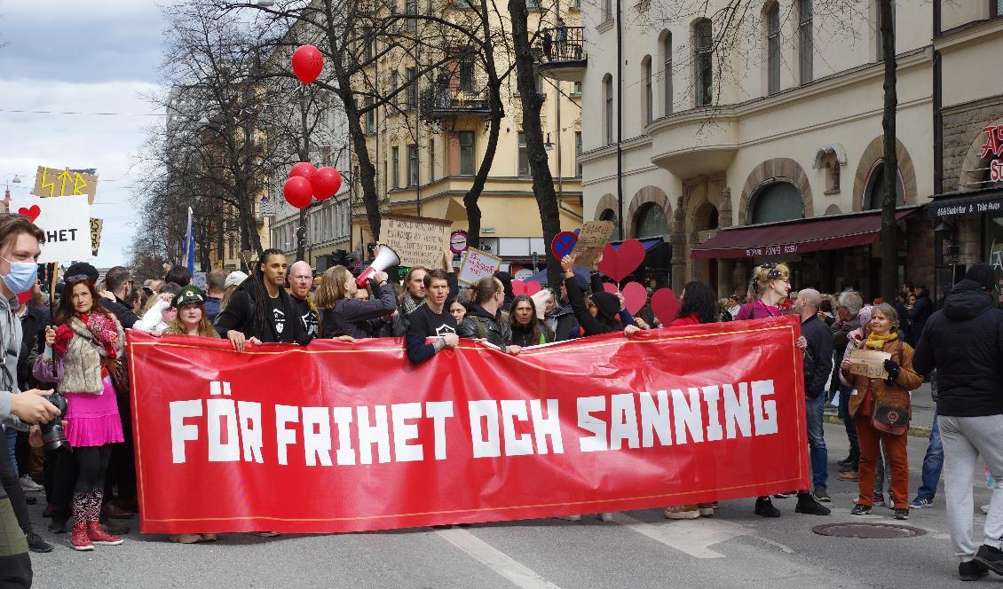 



Demonstrationen den 1 maj 2021 i Stockholm gick lugnt till. Foto: Emil Almberg                                                                                                                                                                                