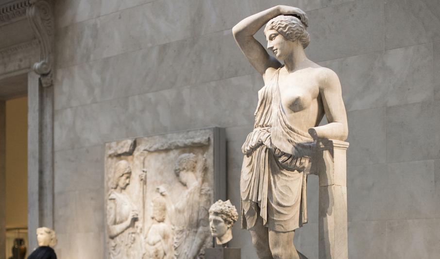 All konst har på något sätt en koppling till konstnärens bakgrund, kultur och skolning. Samtidigt som kulturen påverkar konstnären så påverkar konsten den allmänna kulturen i samhället. Arkivbild från Metropolitan Museum of Art i New York. Foto: Samira Boubaou