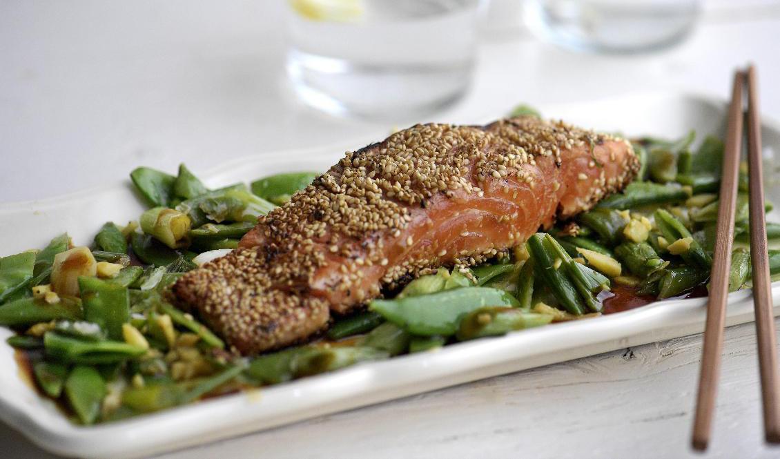 Stenålderskost, med mycket fisk och grönsaker, påverkar blodfetterna positivt. Foto: Janerik Henriksson/TT