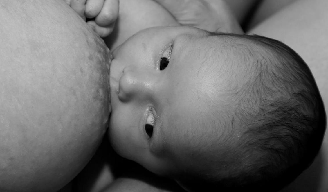 Amning  har många fördelar för både barn och mamma. Foto: Bruno Germany/Pixabay