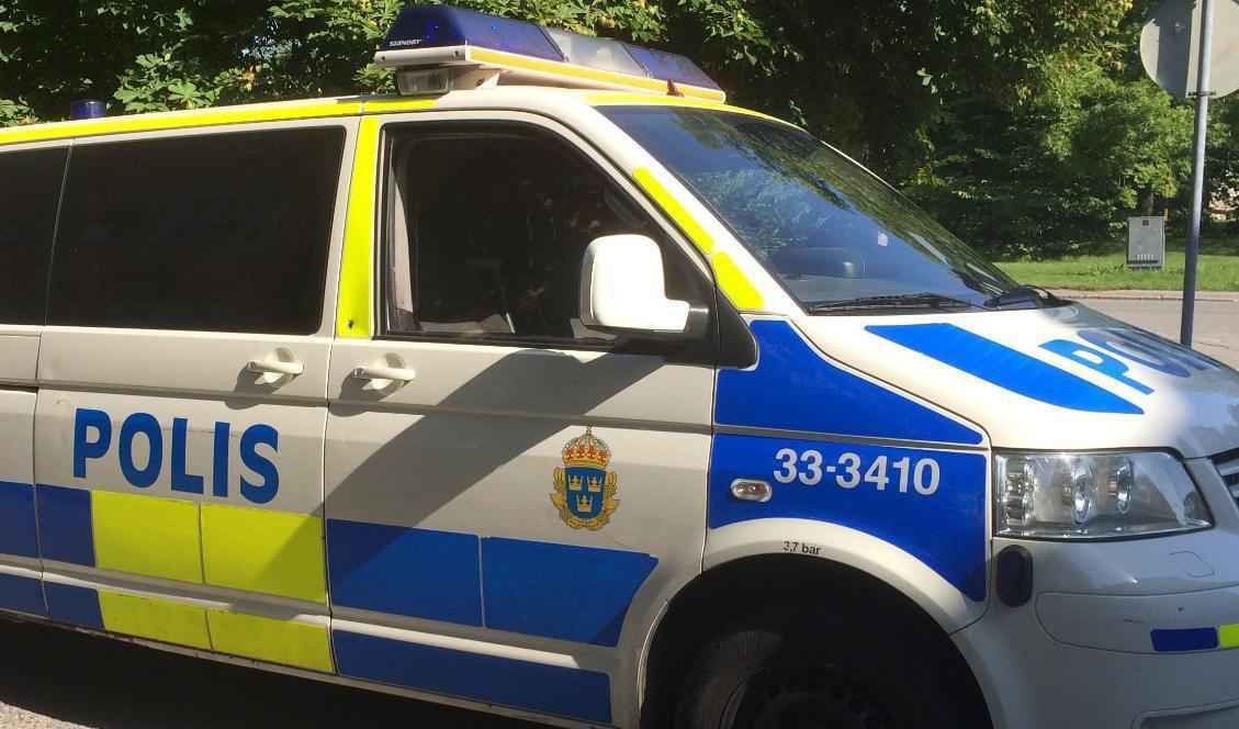 Två personer har gripits efter en misstänkt skottlossning i Gottsunda i Uppsala. Foto: Tony Lingefors