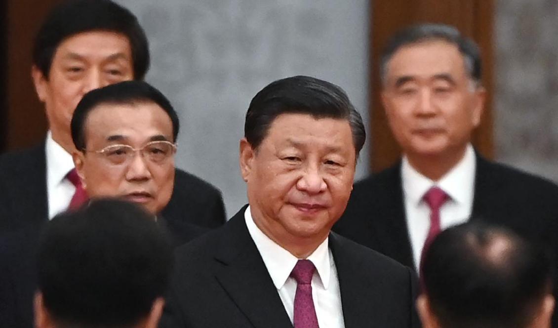 

Kinas president Xi Jinping anländer med premiärminister Li Keqiang till en mottagning i Peking på Kinas nationaldag, den 30 september 2021. Foto: Greg Baker/AFP via Getty Images                                                                                        