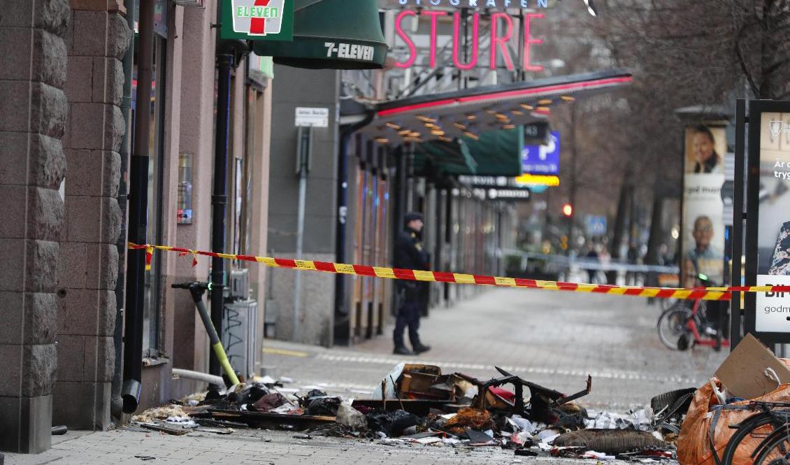 Bråte från branden nära Stureplan. Foto: Christine Olsson/TT