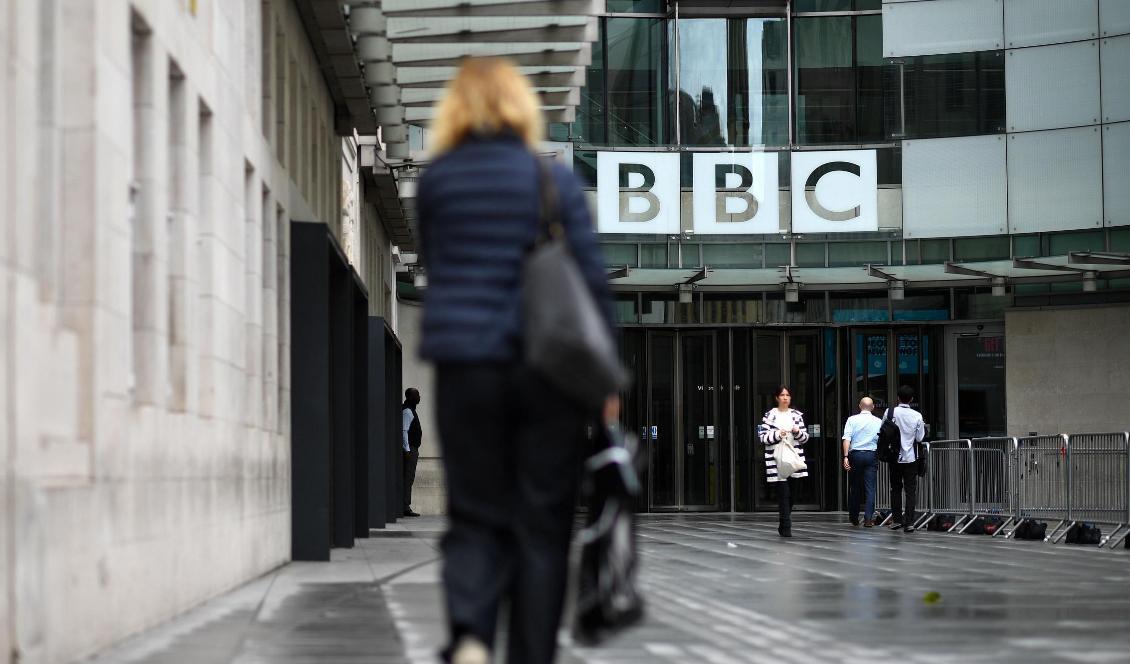 Det brittiska public service-företaget BBC:s huvudkvarter i Portland Place i London den 2 juli 2020. Foto: Ben Stansall/AFP via Getty Images
