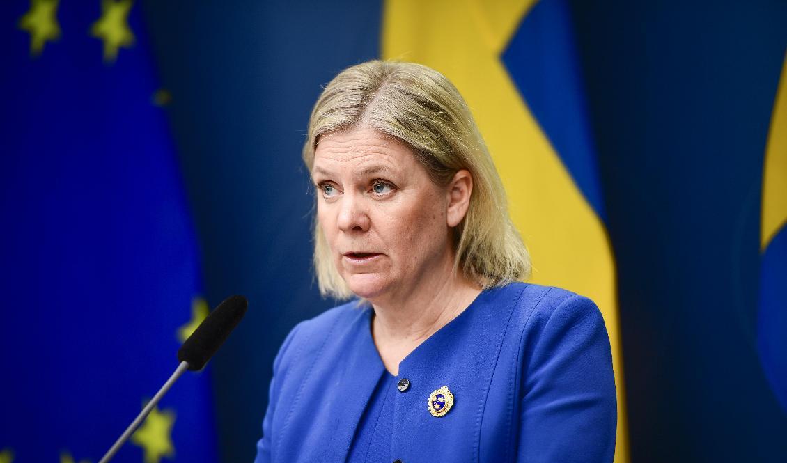 Statsminister Magdalena Andersson (S) säger att frågor gällande rikets säkerhet finns på bordet i ett ställningstagande om Nato, varför en folkomröstning inte lämpar sig. Foto: Paul Wennerholm/TT