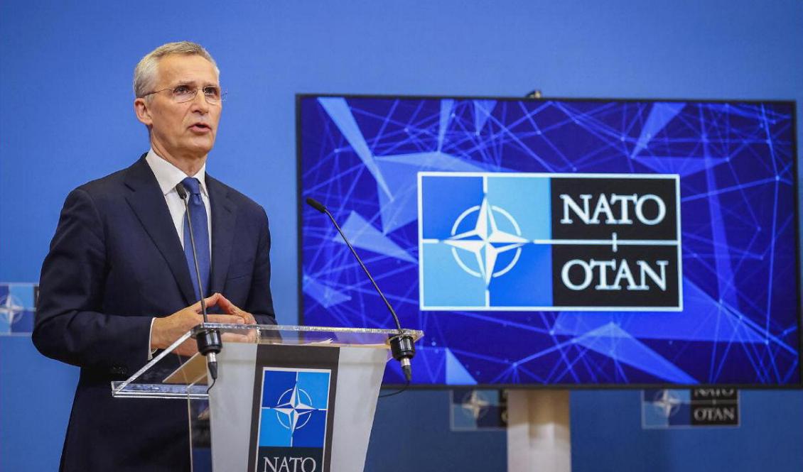 Natos generalsekreterare Jens Stoltenberg talar vid en presskonferens efter mötet med utrikesministrarna i Natoländerna i Bryssel den 7 april. Foto: Francois Walschaerts/AFP via Getty Images