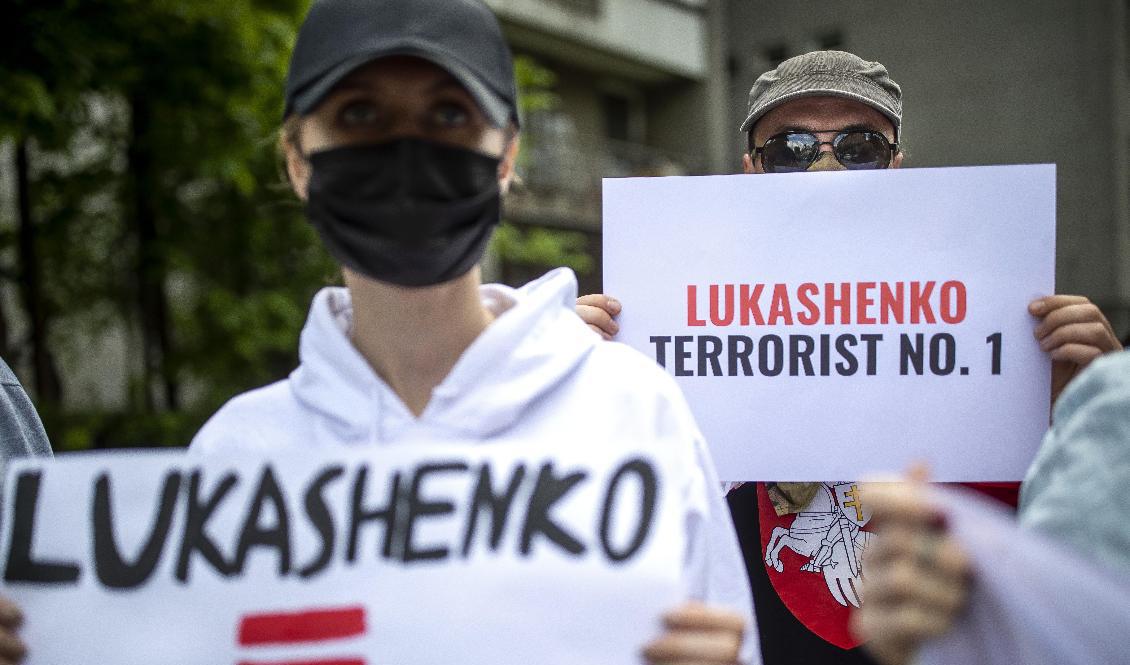 Tidigare demonstrationer mot Belarus regim. Regim har krossat nästan all opposition i landet. Arkivbild. Foto: Mindaugas Kulbis/AP/TT