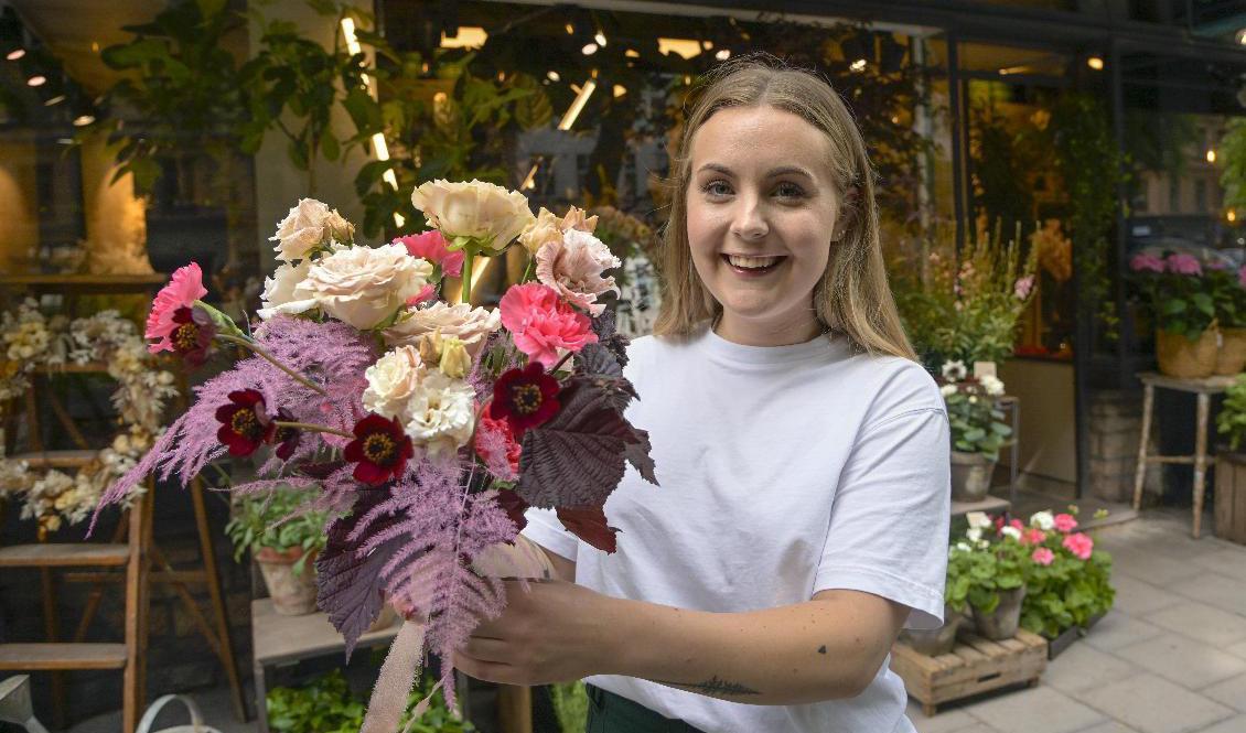 ”Ju tidigare desto bättre” – floristen Sarah Angelsiöö rekommenderar brudpar att börja planera för blomsterarrangemang två-tre månader före bröllopet för att vara säker på att få den florist man vill ha. Foto: Anders Wiklund/TT
