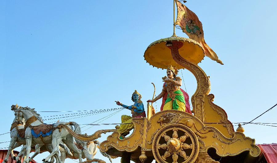 Vagn med Lord Krishna och Arjuna i staden Kurukshetra. Foto: Shutterstock