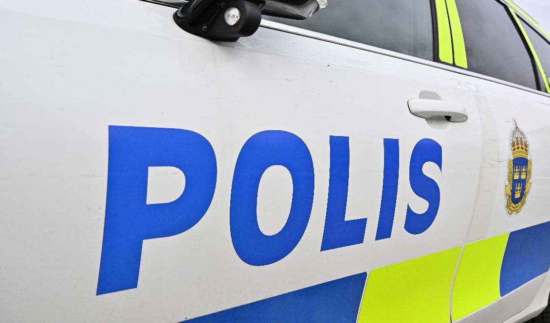 En man, som av polisen beskrivs som utåtagerande, har blivit skjuten i benet av en polis i Burlöv utanför Malmö. Arkivbild. Foto: Mikael Fritzon/TT