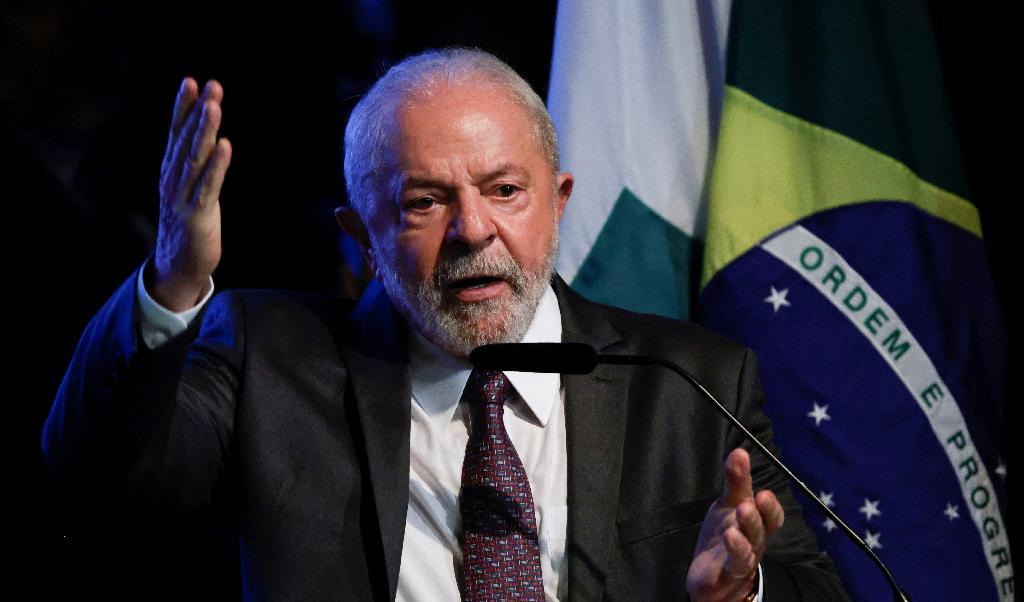 Än så länge har Brasiliens president Luiz Inacio Lula da Silva fått mer ris än ros för sitt förslag om gemensam valuta för Brasilien och Argentina. Bilden är från den 16 januari. Foto: Adriano Machado/Reuters