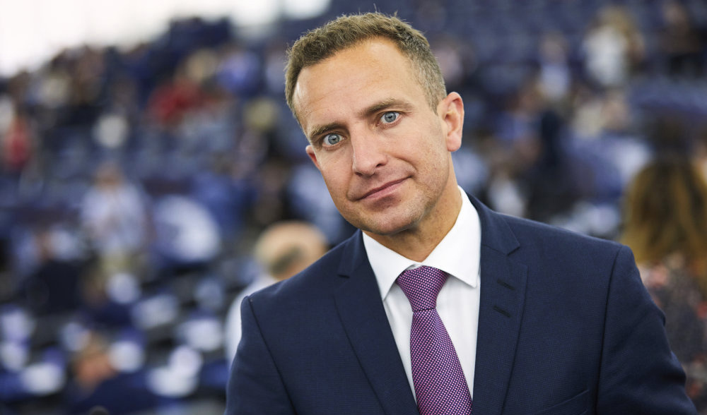 Tomas Tobé meddelar att Moderaterna i EU kommer att rösta emot vad regeringen önskar gällande ett kontroversiellt EU-förslag. Arkivbild. Foto: Fredrik Persson/TT