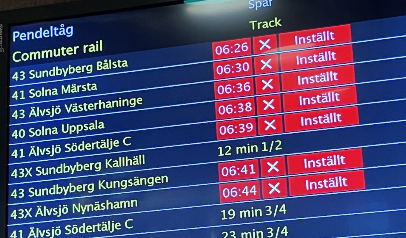 I tre dagar har lokförare i Stockholm genom en olovlig strejk protesterat mot avvecklandet av tågvärdar. Många resenärer drabbades när en stor andel av pendeltågen ställdes in. Foto: Johan Jeppsson/TT