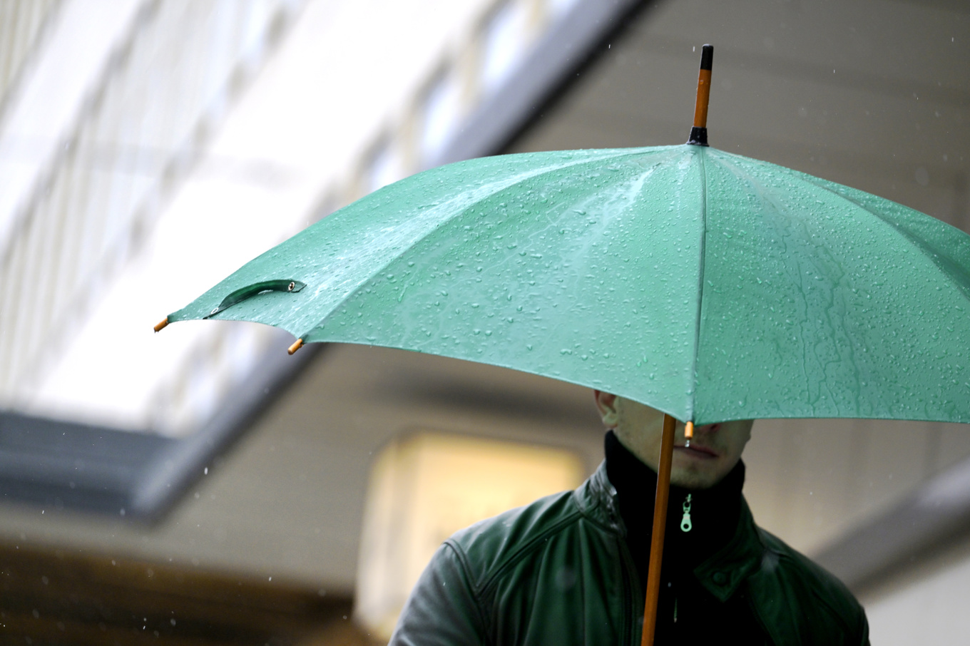 Ovädret som härjat i södra delen av landet under natten kan ställa till det även under onsdagen. Arkivbild. Foto: Janerik Henriksson/TT