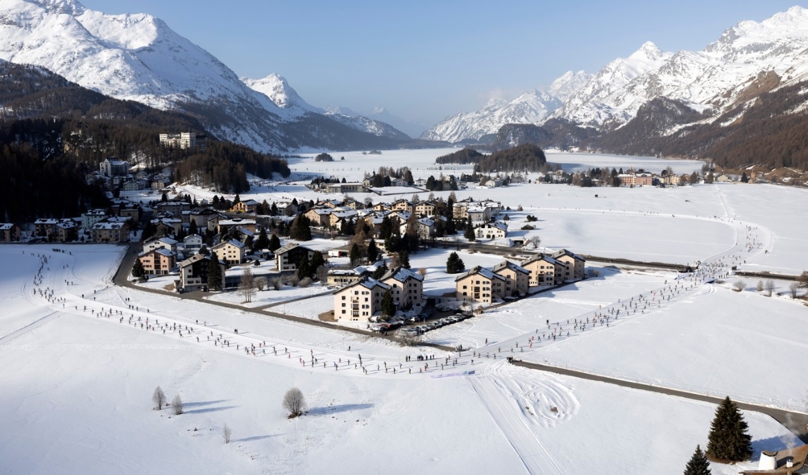 Bussolyckan inträffade nära nationalparken vid Engadin i Schweiz. Arkivibild. Foto: Peter Klaunzer /Keystone via AP/TT