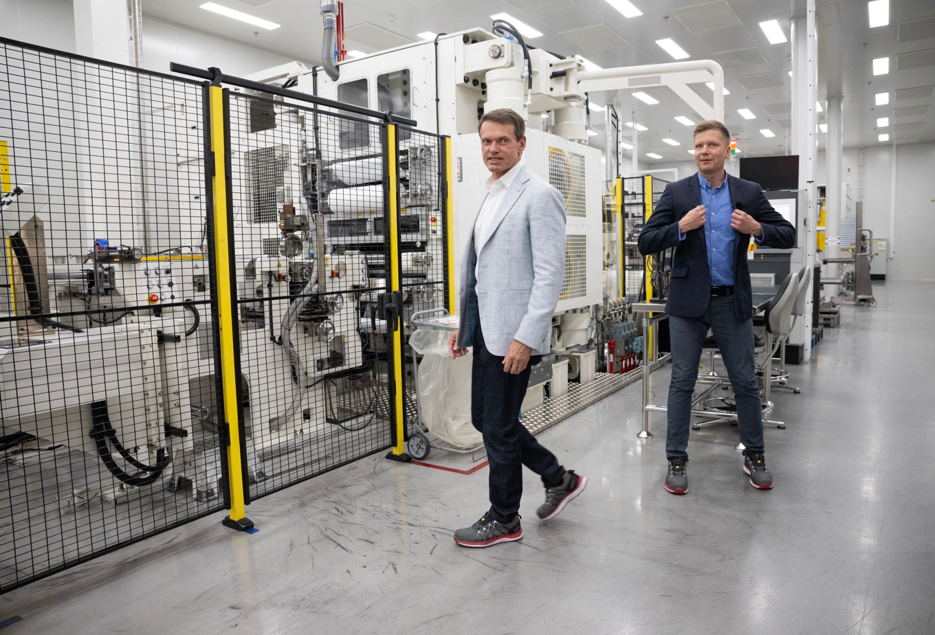 Lars Herlitz, medgrundare och styrelseordförande i Lyten samt Sami Haikala, vd för batteriverksamheten i Västerås. Foto: Fredrik Sandberg/TT