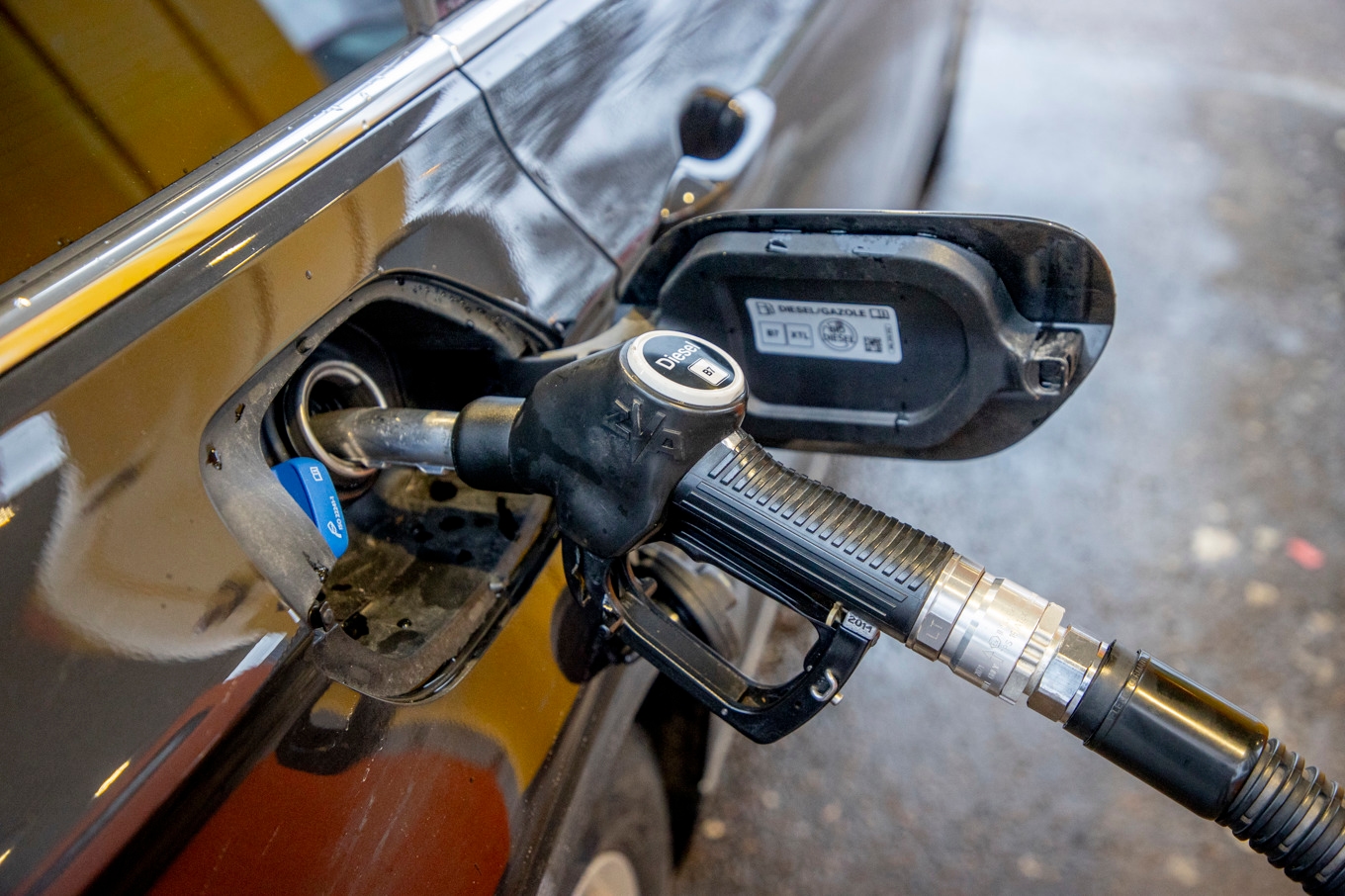 Bensin- och dieselpriserna sjunker 60-80 öre. Arkivbild. Foto: Adam Ihse/TT