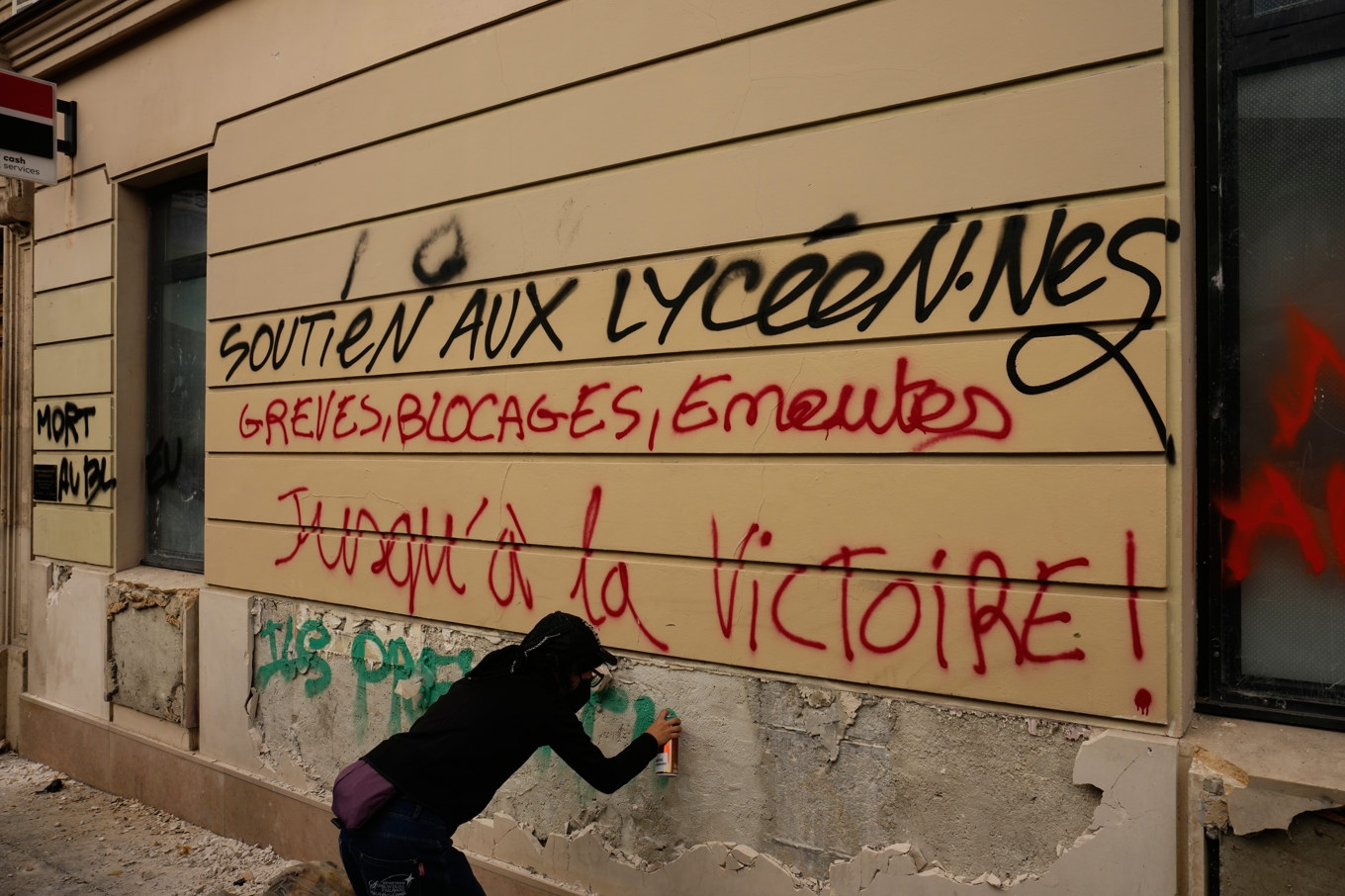 Protester i Frankrike har på en del håll urartat i våldsamma kravaller och vandalism. Arkivbild. Foto: Teresa Suarez/AP/TT