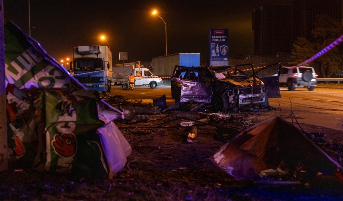 Ryssland har anfallit Kiev under natten till tisdag, enligt Ukraina. Foto: Dan Bashakov/AP/TT