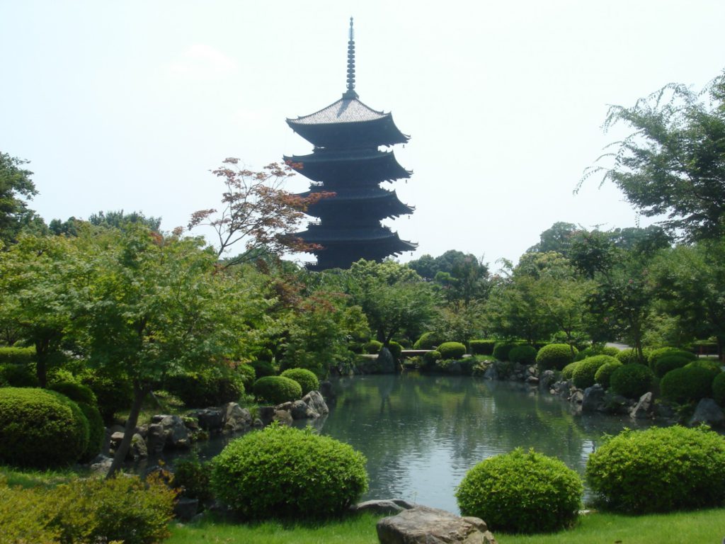 Japan_2006_-_Kyoto_-_Toji_Pagoda-1500x1125